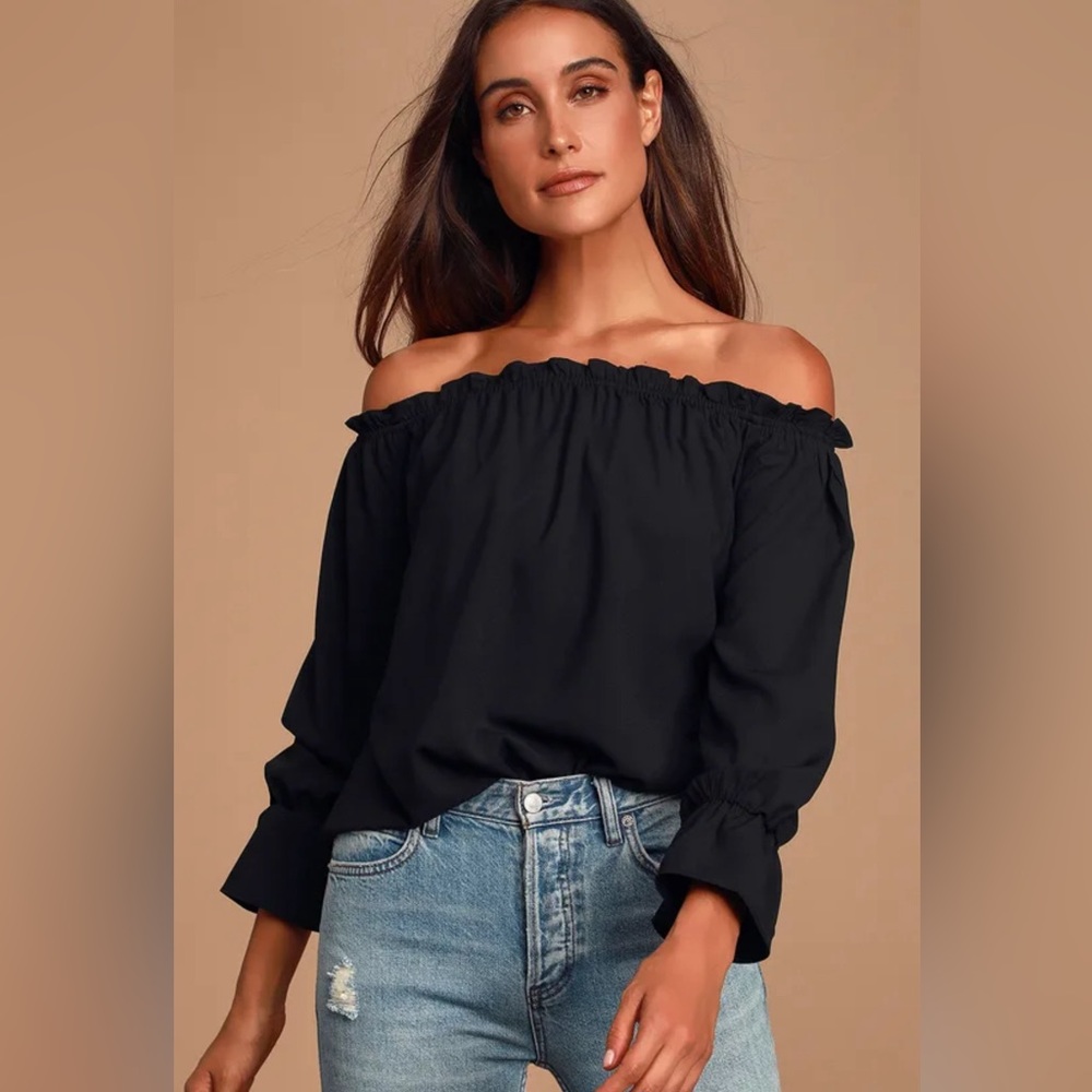 Lulus All in Good Fun Black Off-the-Shoulder Top - S - Great Condition